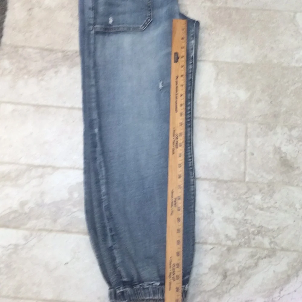 Driftwood Distressed Jogger Style Denim - 31W/28L - like new - Picture 6 of 6